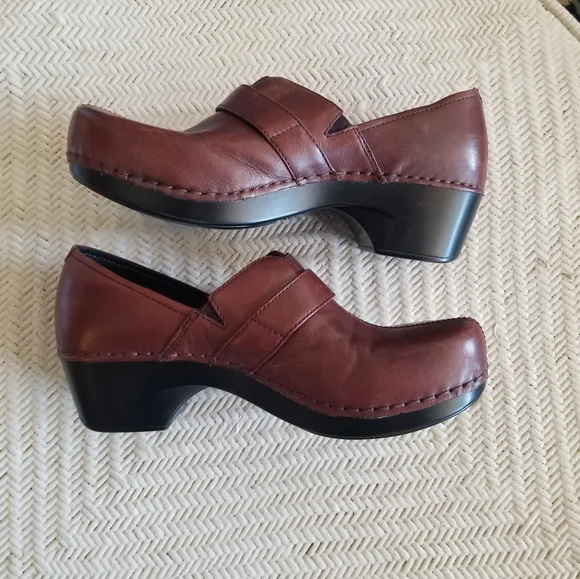 Brown Leather Dansko Mary Jane Clogs - Picture 12 of 16